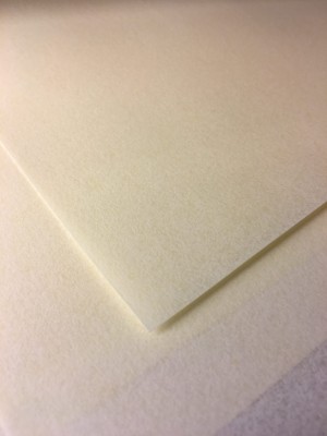 Papel Pergamino Crema 220 gr 100x70 cm